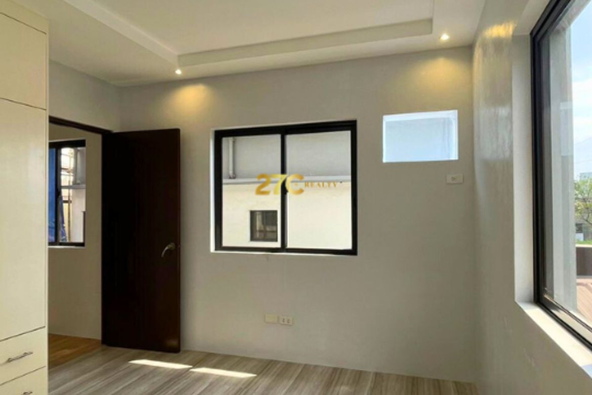 4 Bedroom House for Sale in Sauyo, Quezon City, Metro Manila – photo 3
