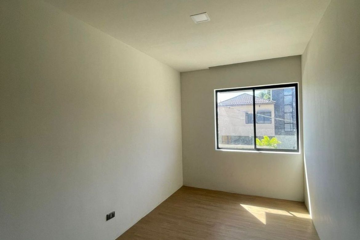 4 Bedroom House for Sale in Seafront Residences, Calubcub II, San Juan, Batangas – photo 6