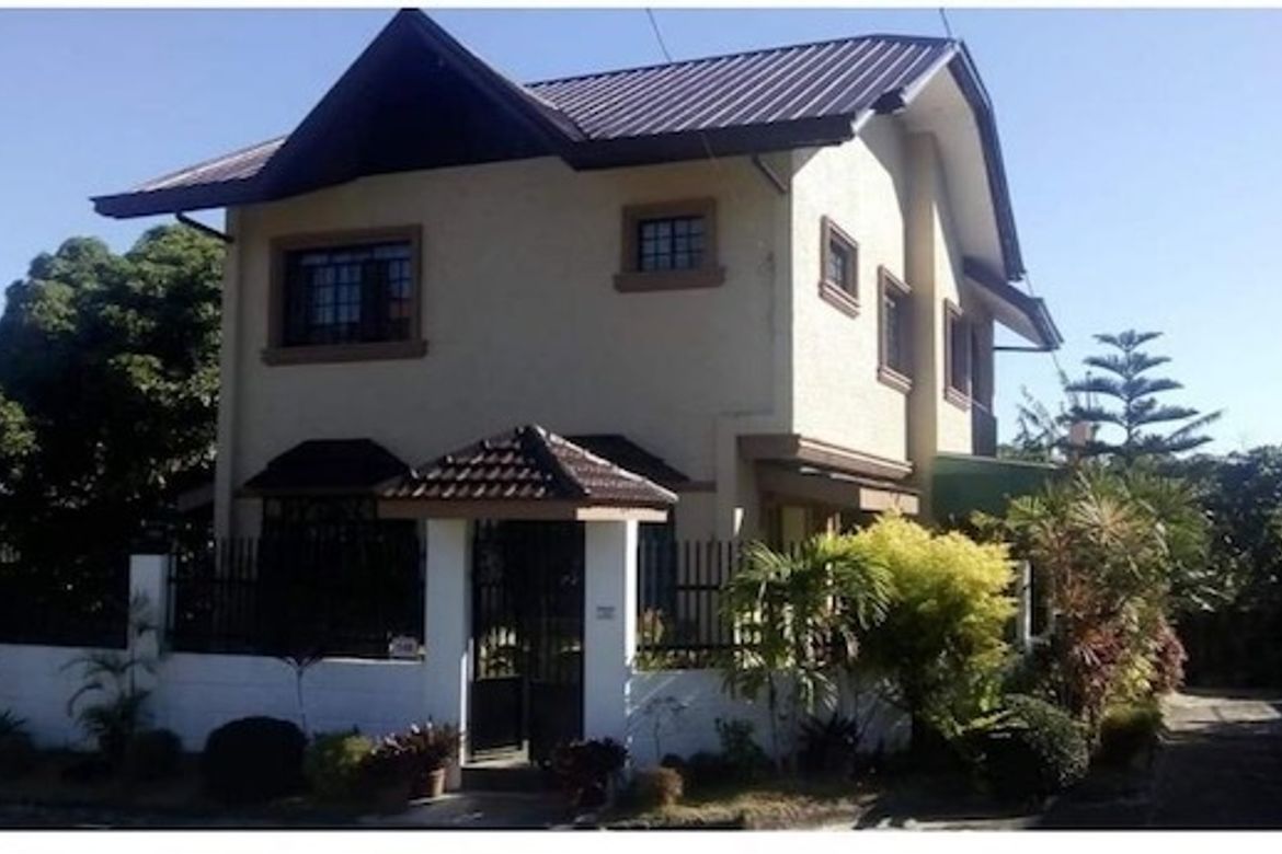 4 Bedroom House for Sale in Silang Junction North, Tagaytay, Cavite