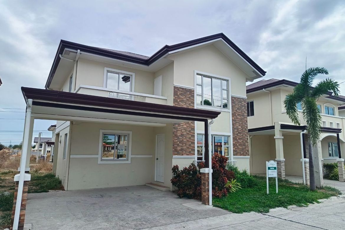 4 Bedroom House for Sale in Solana Frontera, Sapalibutad, Angeles, Pampanga