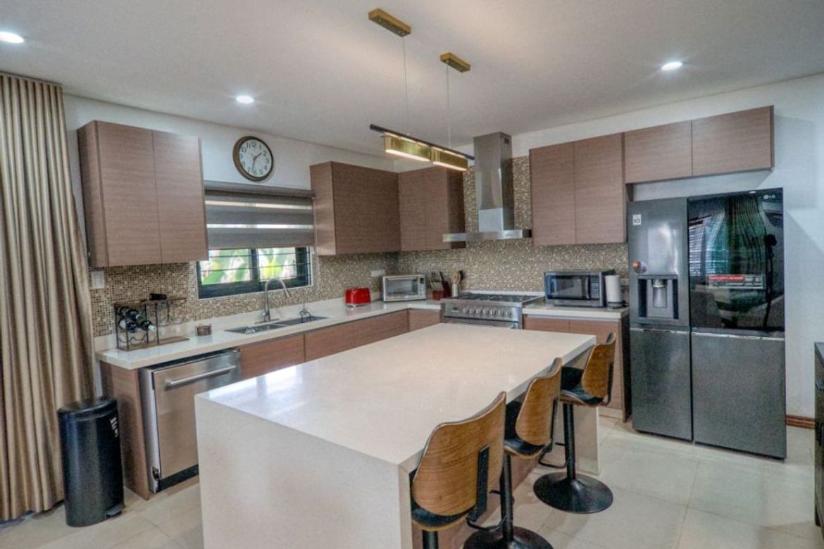 4 Bedroom House for Sale in Solen Residences, Market Area, Santa Rosa, Laguna – photo 5
