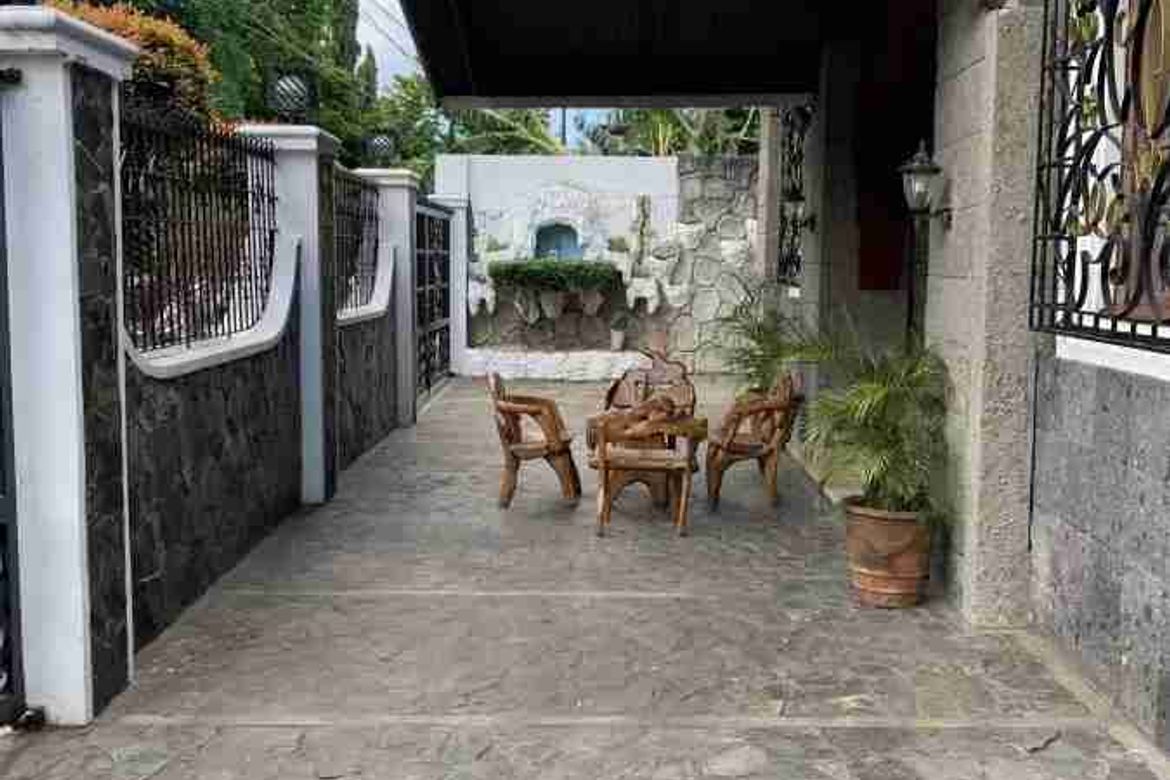 4 Bedroom House for Sale in Sun Valley, Parañaque, Metro Manila – photo 3