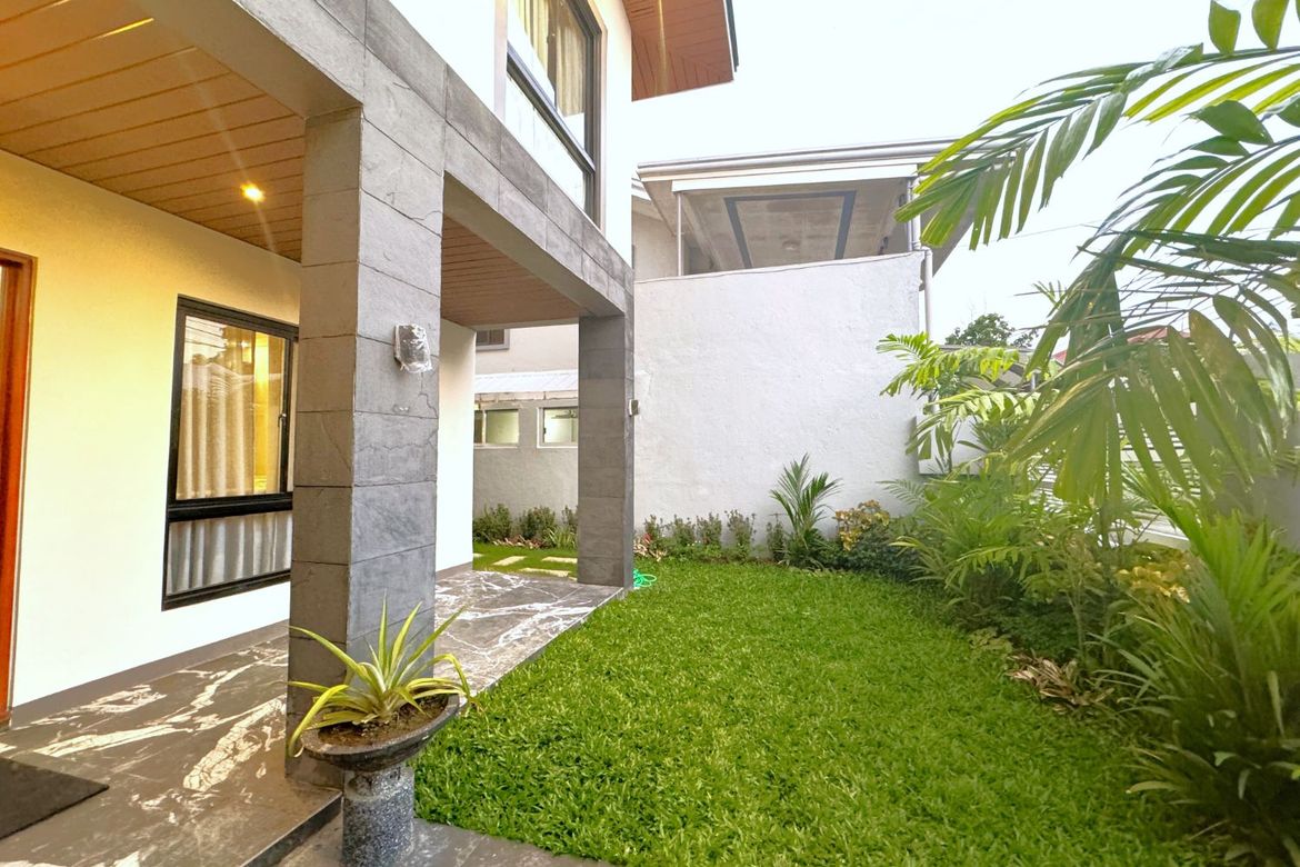 4 Bedroom House for Sale in Talon Dos, Las Piñas, Metro Manila – photo 3