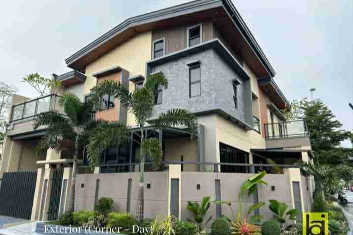 4 Bedroom House for Sale in Talon Dos, Las Piñas, Metro Manila