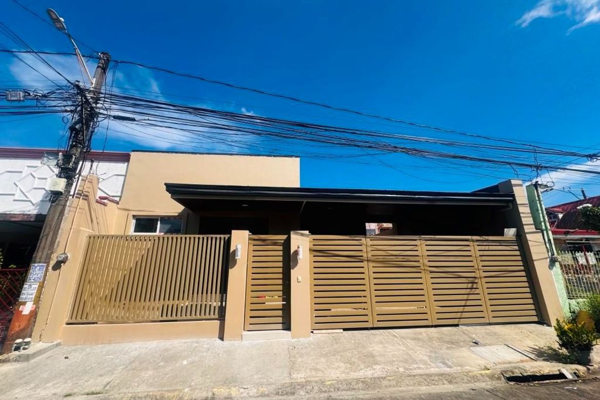 4 Bedroom House for Sale in Talon Dos, Las Piñas, Metro Manila