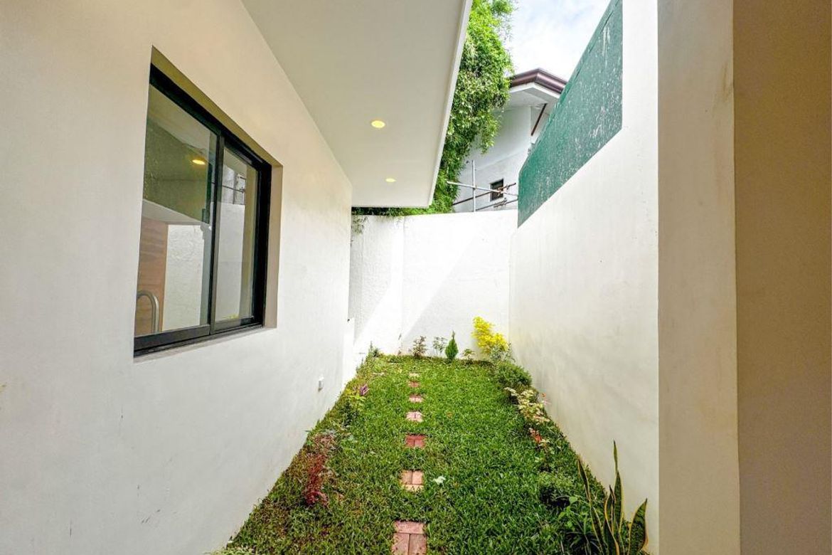4 Bedroom House for Sale in Talon Dos, Las Piñas, Metro Manila – photo 4