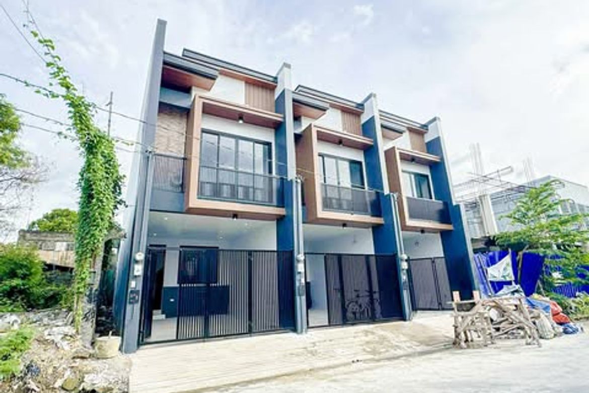 4 Bedroom House for Sale in Talon Kuatro, Las Piñas, Metro Manila