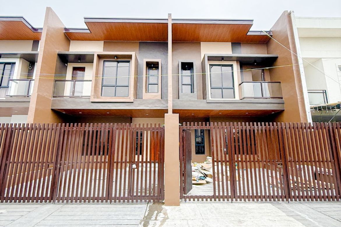 4 Bedroom House for Sale in Talon Singko, Las Piñas, Metro Manila