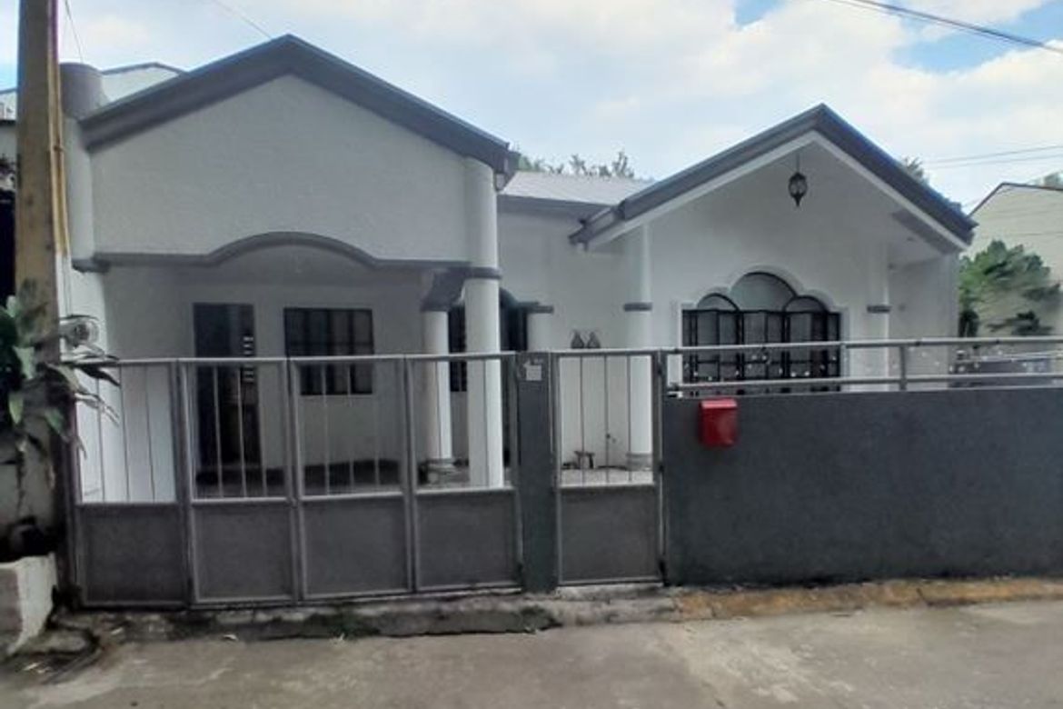 4 Bedroom House for Sale in Talon Tres, Las Piñas, Metro Manila