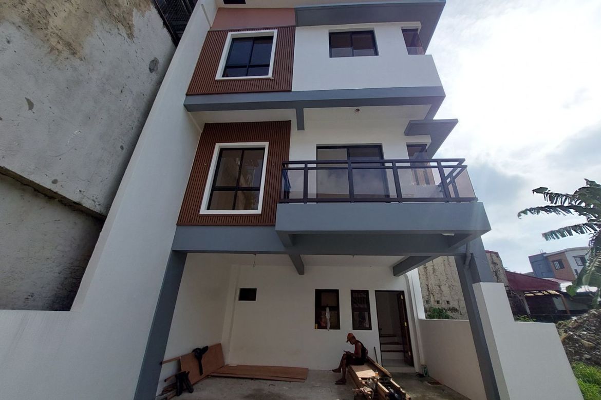 4 Bedroom House for Sale in Tandang Sora, Quezon City, Metro Manila – photo 3