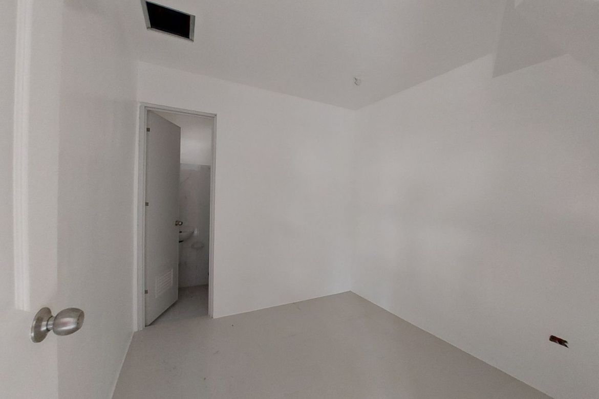 4 Bedroom House for Sale in Tandang Sora, Quezon City, Metro Manila – photo 6