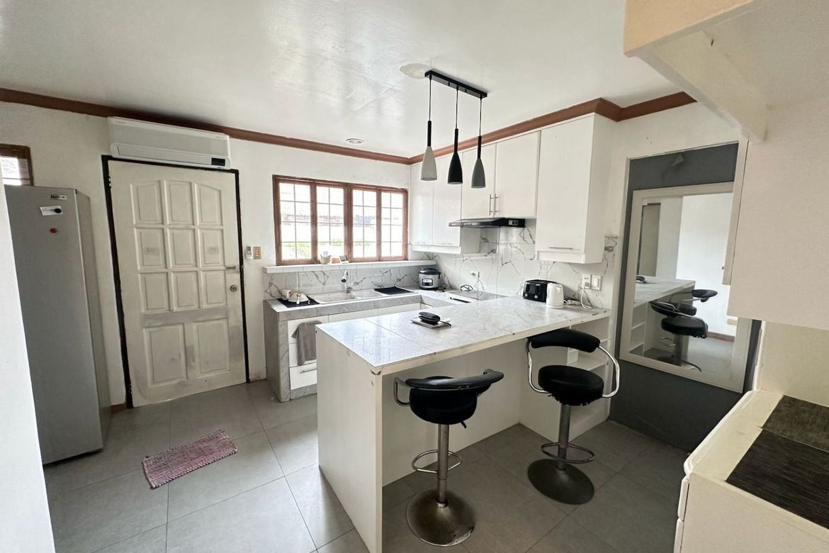 4 Bedroom House for Sale in Teheran St. Multinational Village Paranaque City, Don Bosco, Parañaque, Metro Manila near LRT-1 Bambang – photo 7