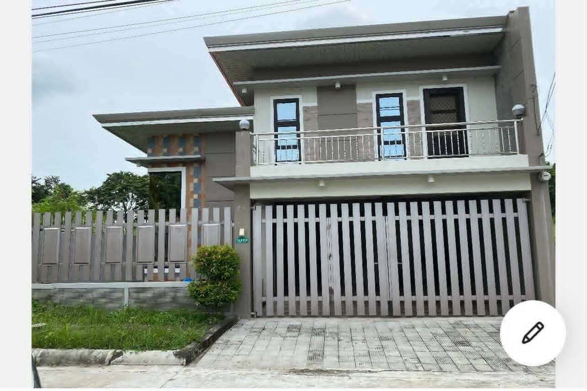 4 Bedroom House for Sale in Telabastagan, San Fernando, Pampanga