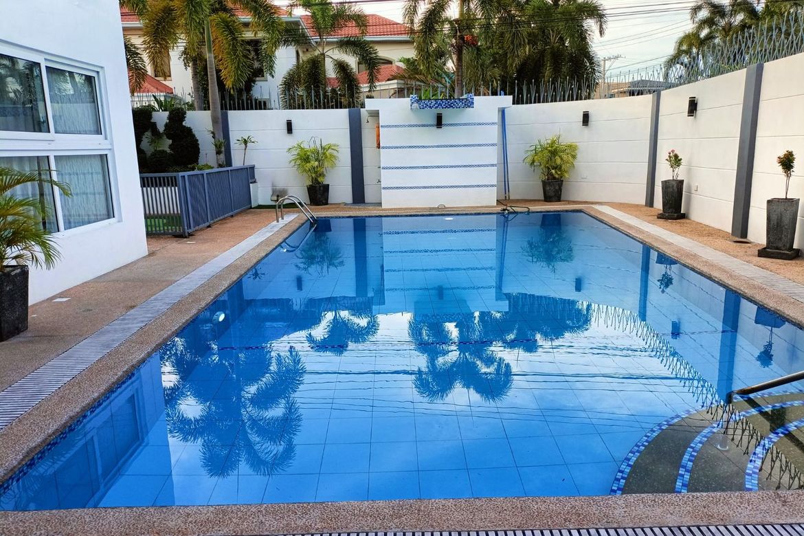 4 Bedroom House for Sale in Telabastagan, San Fernando, Pampanga