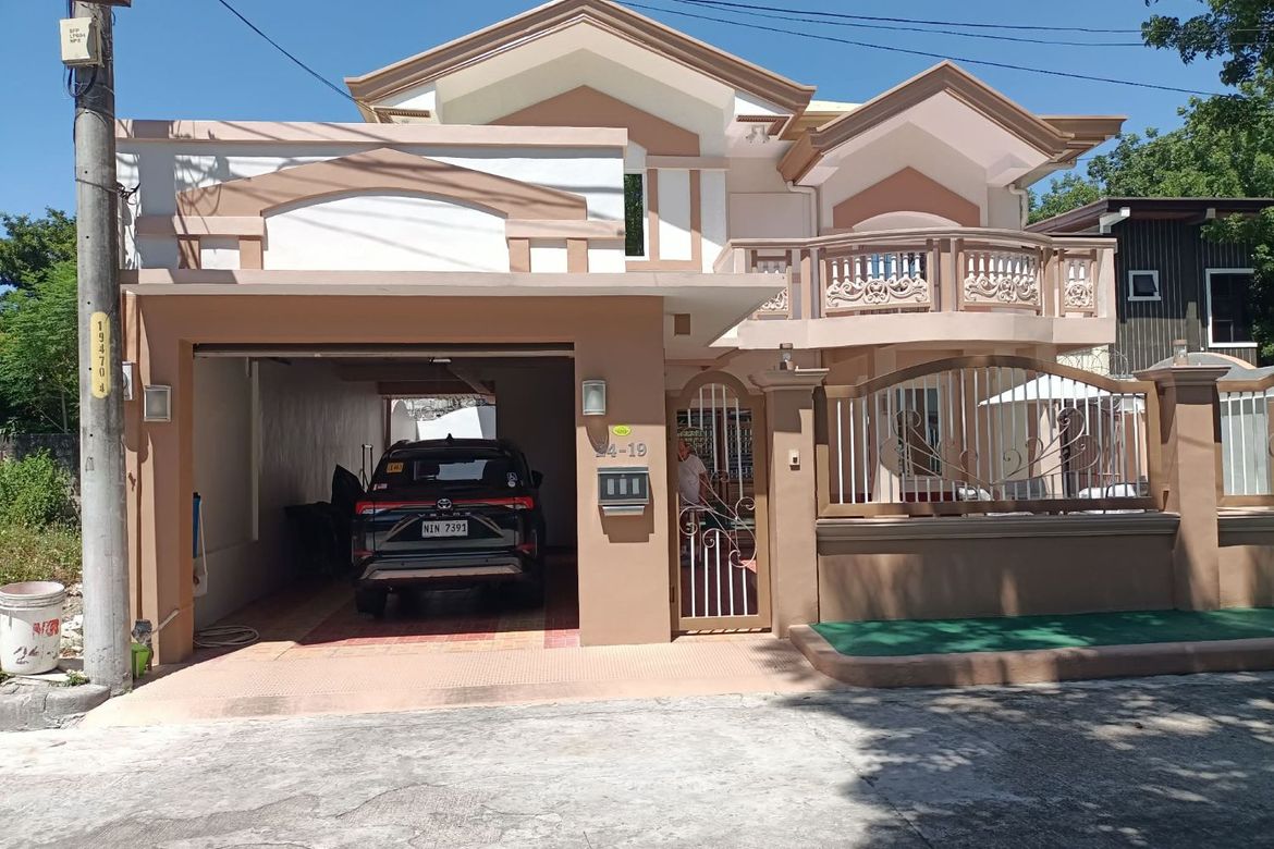 4 Bedroom House for Sale in Telabastagan, San Fernando, Pampanga