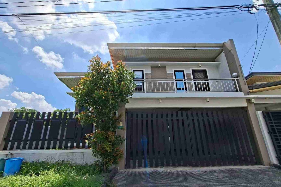 4 Bedroom House for Sale in Telabastagan, San Fernando, Pampanga