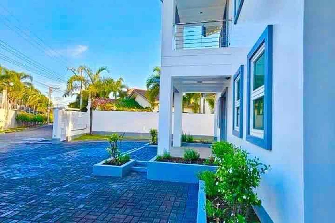 4 Bedroom House for Sale in Telabastagan, San Fernando, Pampanga – photo 2