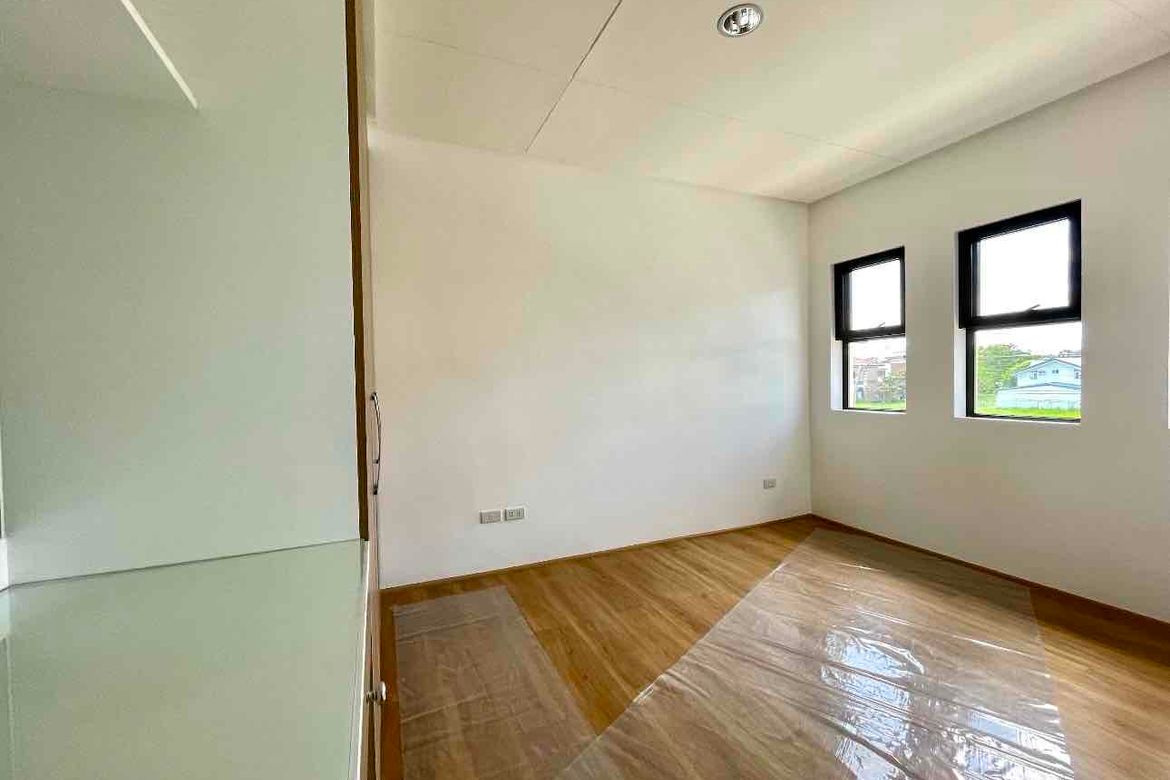 4 Bedroom House for Sale in The Grand Parkplace Village, Anabu I-B, Imus, Cavite – photo 6