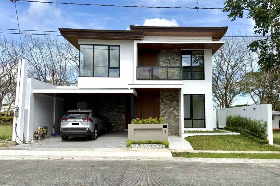 4 Bedroom House for Sale in Treveia Nuvali, Canlubang, Calamba, Laguna
