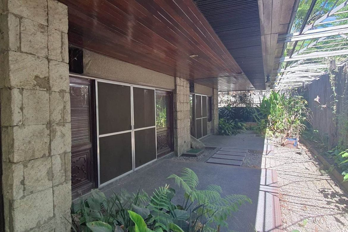 4 Bedroom House for Sale in Ugong Norte, Quezon City, Metro Manila – photo 5