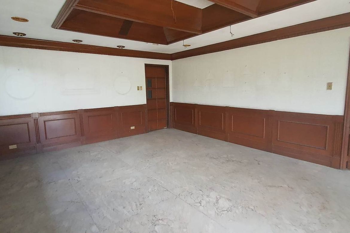 4 Bedroom House for Sale in Ugong Norte, Quezon City, Metro Manila – photo 6