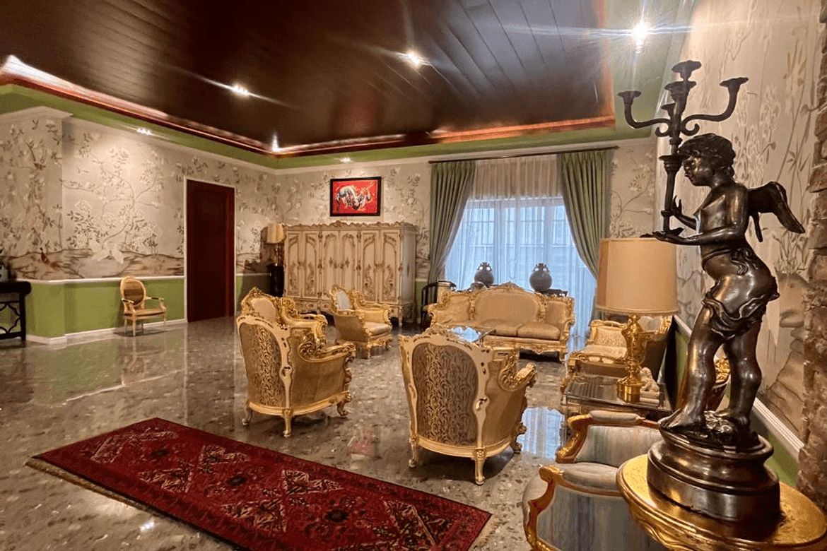 4 Bedroom House for Sale in Ugong Norte, Quezon City, Metro Manila
