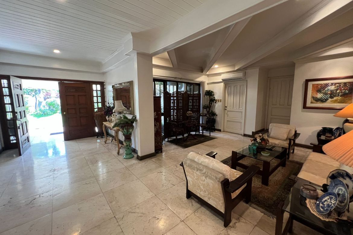 4 Bedroom House for Sale in Ugong Norte, Quezon City, Metro Manila – photo 2