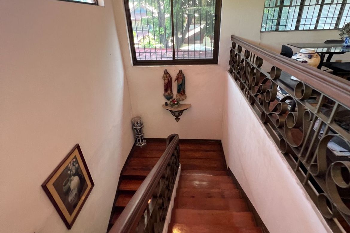 4 Bedroom House for Sale in Ugong Norte, Quezon City, Metro Manila – photo 7