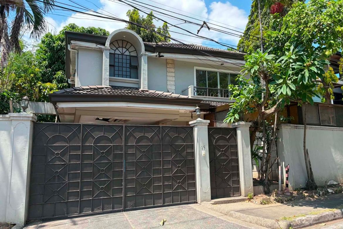 4 Bedroom House for Sale in Ugong Norte, Quezon City, Metro Manila