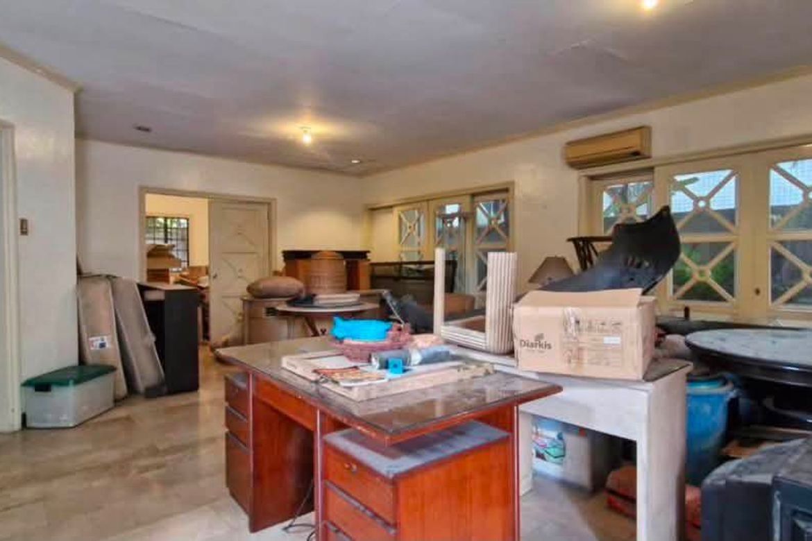 4 Bedroom House for Sale in Ugong Norte, Quezon City, Metro Manila – photo 3
