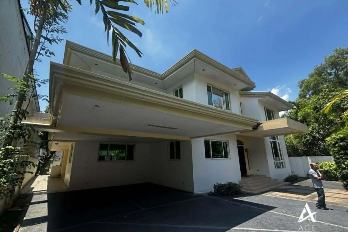 4 Bedroom House for Sale in Ugong, Pasig, Metro Manila