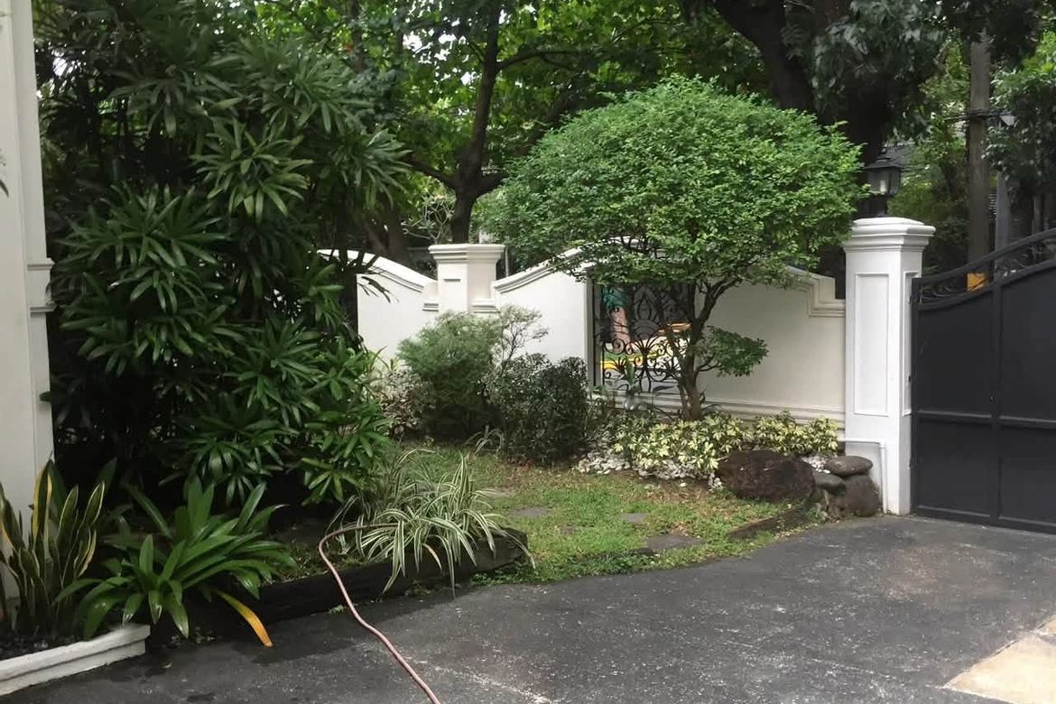 4 Bedroom House for Sale in Urdaneta, Makati, Metro Manila near MRT-3 Buendia – photo 3