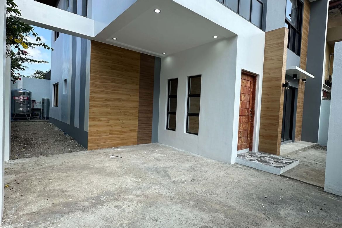 4 Bedroom House for Sale in Villamonte, Bacolod, Negros Occidental – photo 8