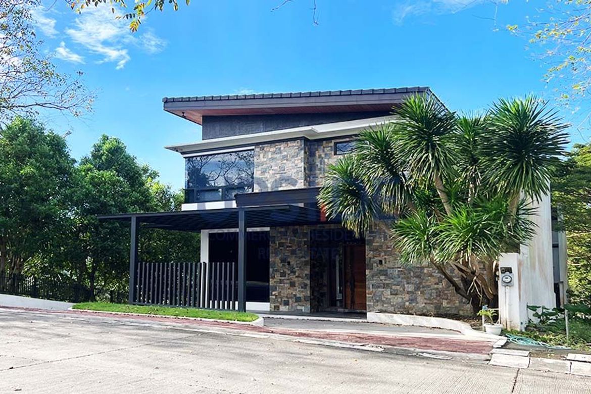 4 Bedroom House for Sale in Wedgewood Subdivision at Ayala Westgrove Heights, Inchican, Silang, Cavite