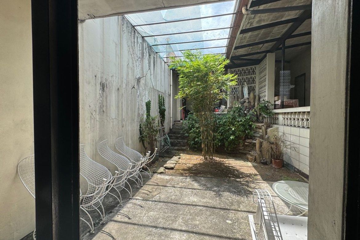 4 Bedroom House for Sale in West Triangle, Quezon City, Metro Manila near MRT-3 Quezon Avenue – photo 3