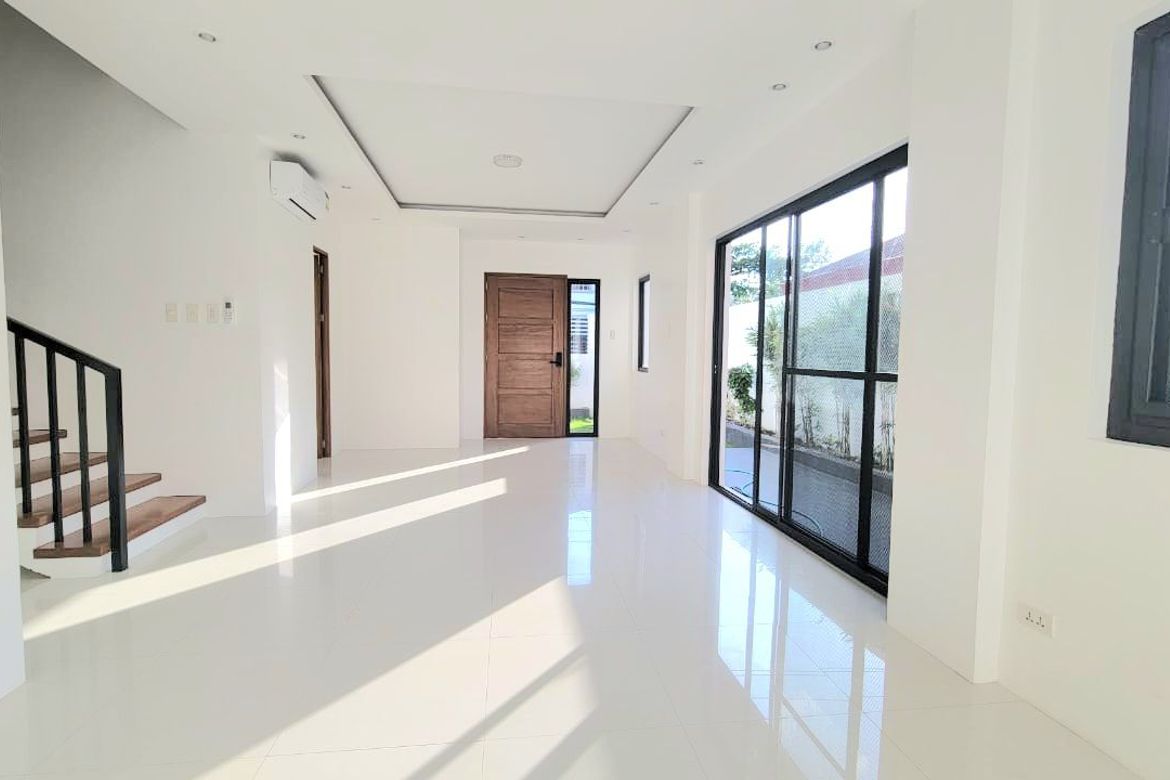 4 Bedroom House for Sale in Western Bicutan, Taguig, Metro Manila