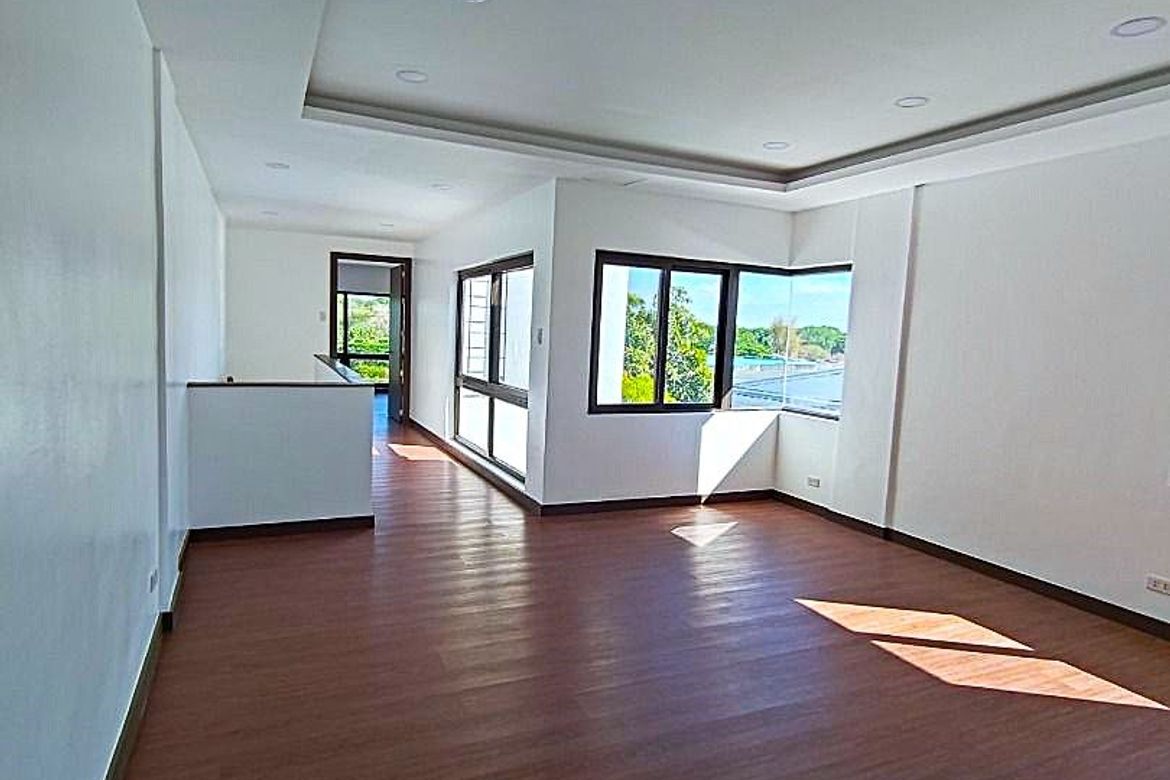 4 Bedroom House for Sale in Western Bicutan, Taguig, Metro Manila – photo 3
