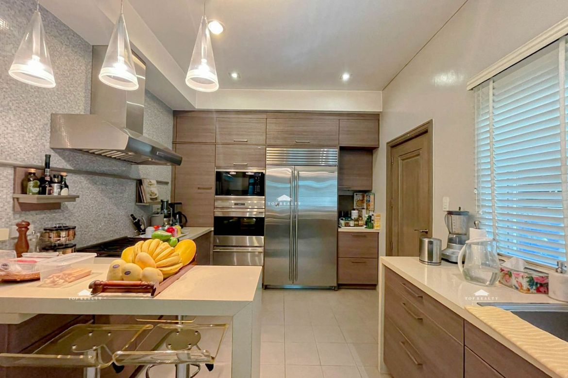 4 Bedroom House for Sale in Western Bicutan, Taguig, Metro Manila – photo 6