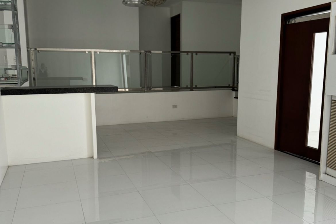 4 Bedroom House for Sale in White Plains, Quezon City, Metro Manila – photo 2