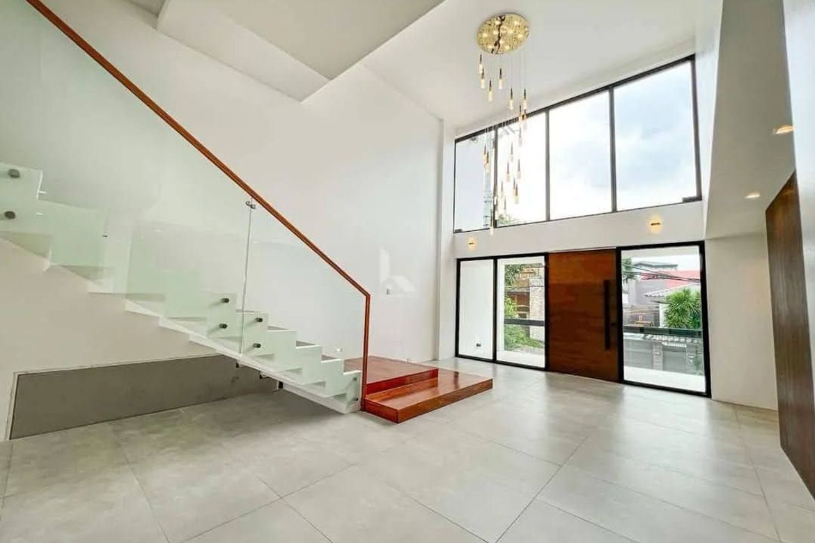 4 Bedroom House for Sale in White Plains, Quezon City, Metro Manila – photo 4