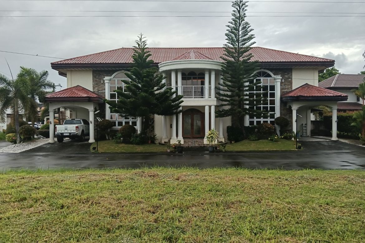 4 Bedroom House for Sale in Zone 15, Talisay, Negros Occidental