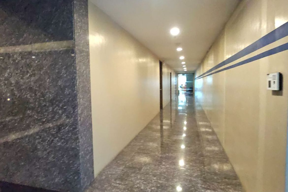 4 Bedroom Office for Sale in San Antonio, Metro Manila near MRT-3 Ortigas – photo 9