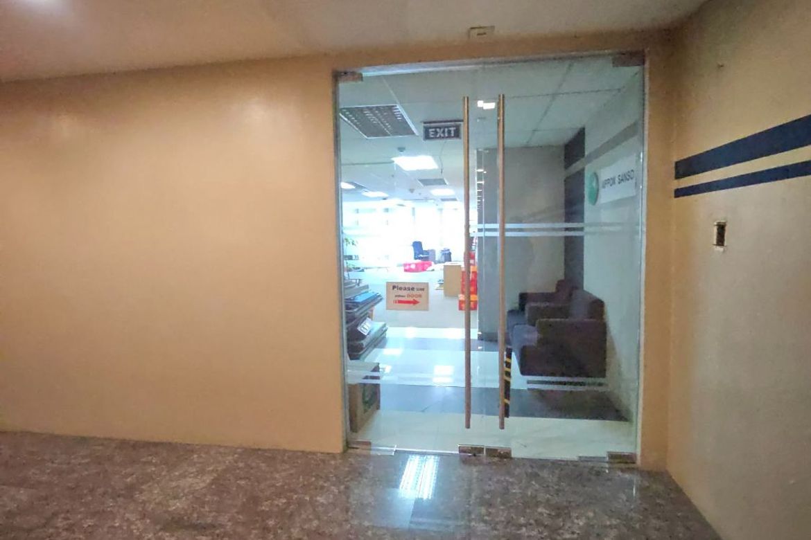 4 Bedroom Office for Sale in San Antonio, Metro Manila near MRT-3 Ortigas – photo 10
