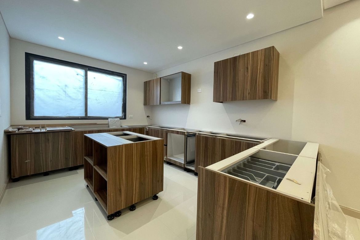 4 Bedroom Townhouse for Sale in Addition Hills, Addition Hills, Mandaluyong, Metro Manila – photo 8