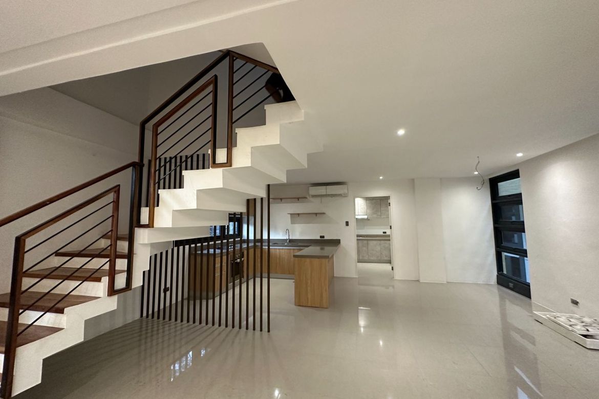4 Bedroom Townhouse for Sale in Addition Hills, Mandaluyong, Metro Manila