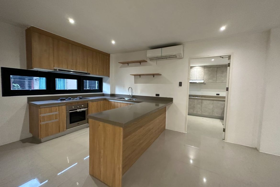 4 Bedroom Townhouse for Sale in Addition Hills, Mandaluyong, Metro Manila – photo 2