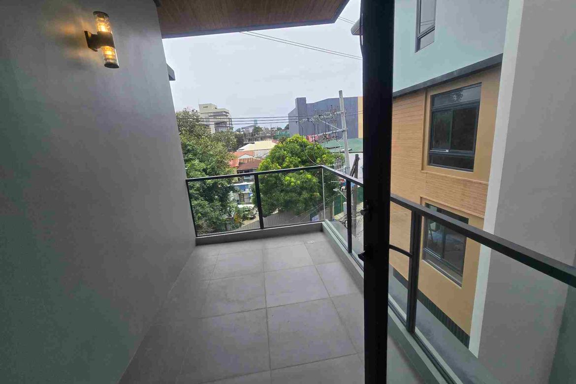 4 Bedroom Townhouse for Sale in Addition Hills, San Juan, Metro Manila – photo 3