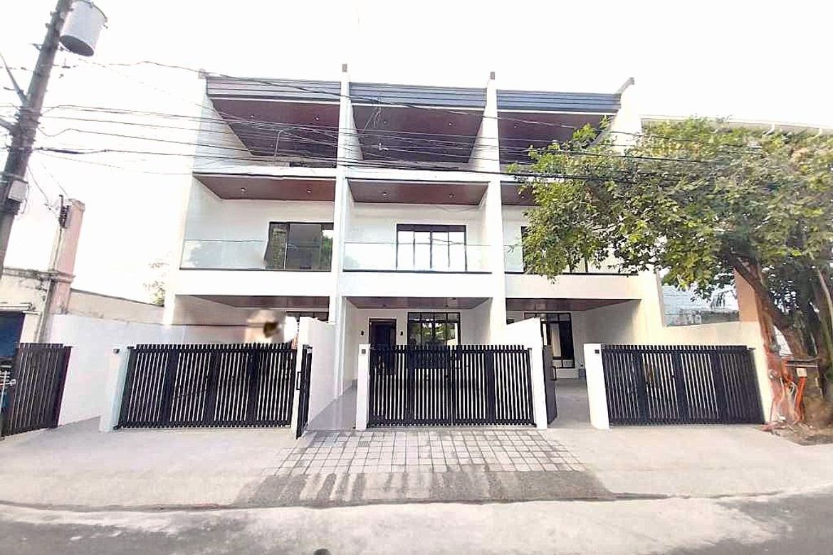 4 Bedroom Townhouse for Sale in Almanza Uno, Las Piñas, Metro Manila – photo 2