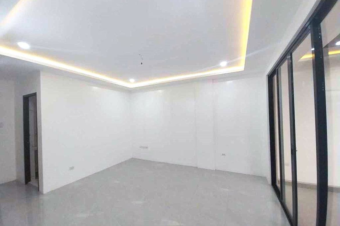 4 Bedroom Townhouse for Sale in Almanza Uno, Las Piñas, Metro Manila – photo 4