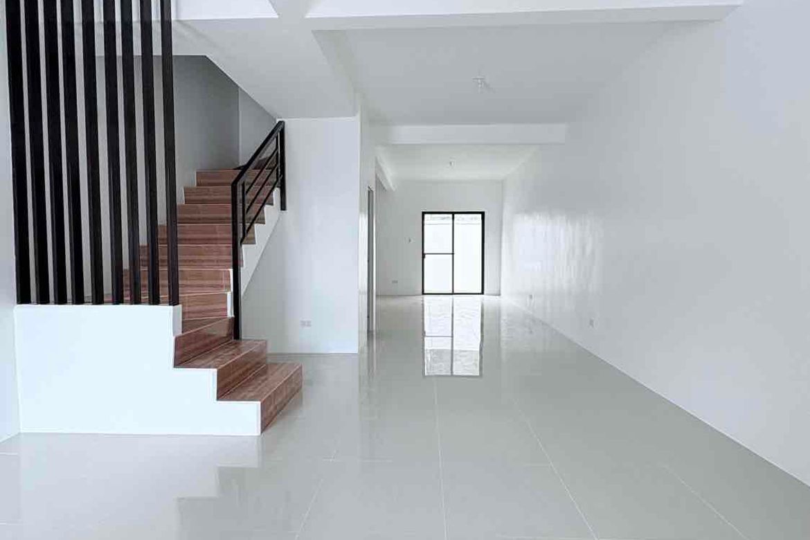 4 Bedroom Townhouse for Sale in Almanza Uno, Las Piñas, Metro Manila – photo 4